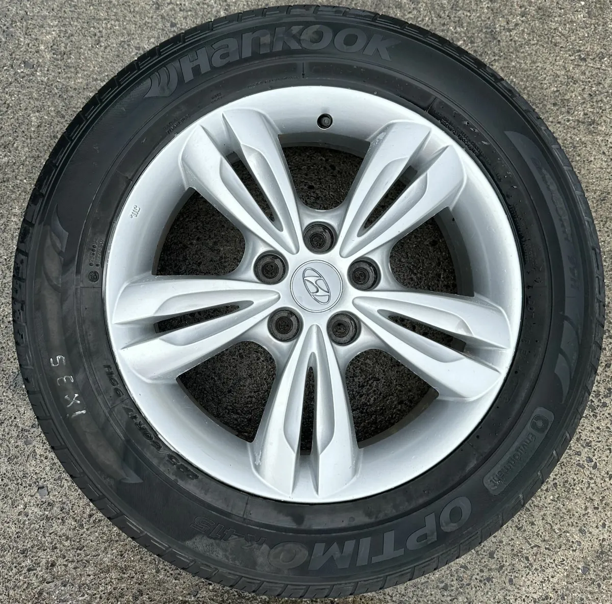HYUNDAI 17" GENUINE ALLOY WHEELS - Image 1