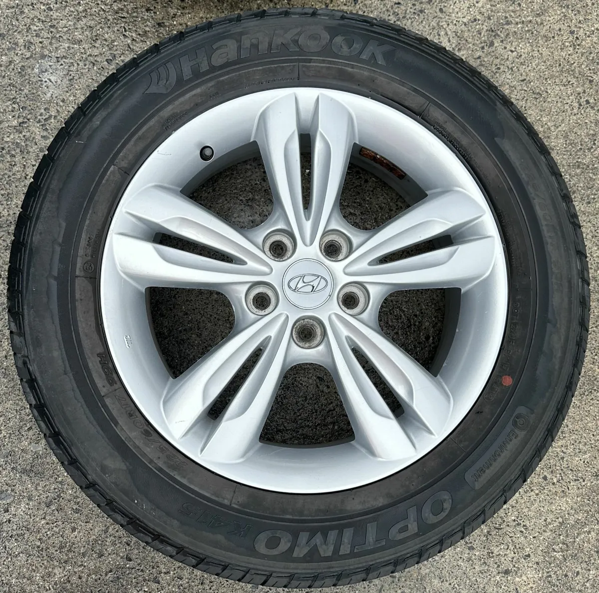 HYUNDAI 17" GENUINE ALLOY WHEELS - Image 2