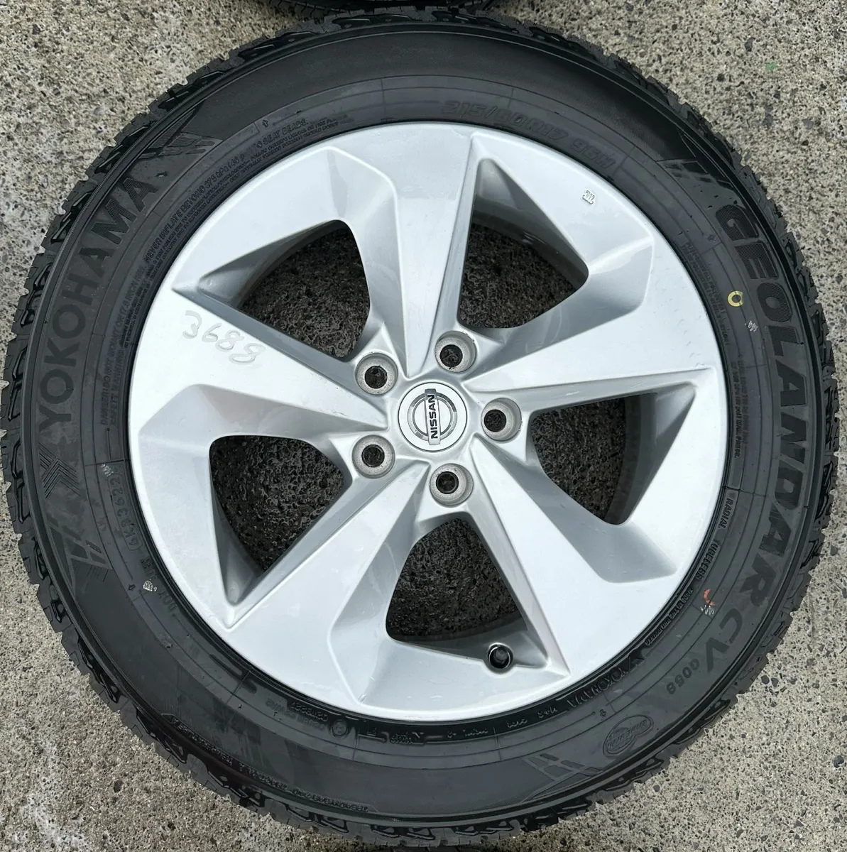 NISSAN 17" GENUINE ALLOY WHEELS - Image 3
