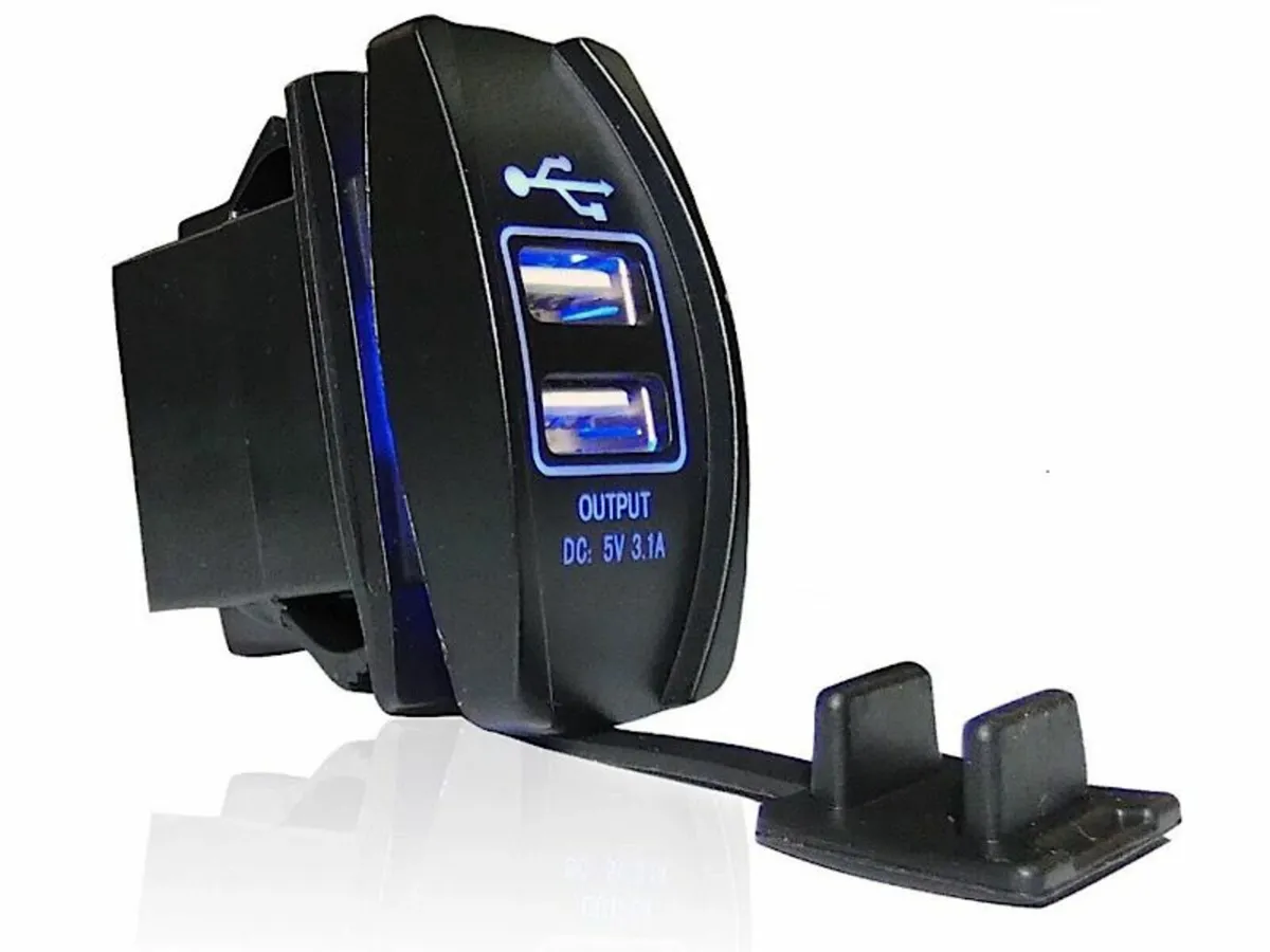 12/24V Dual USB Port Charging Socket - Image 1
