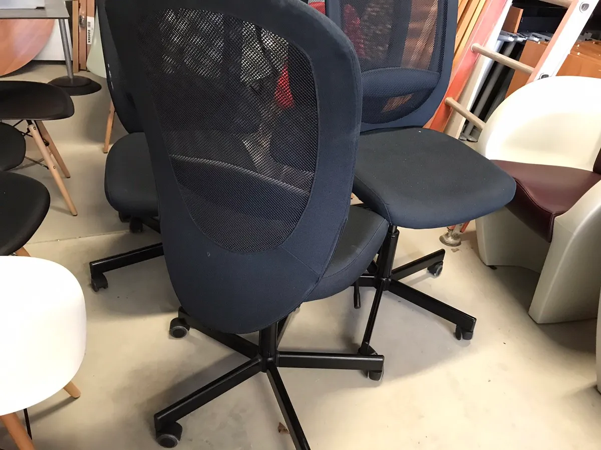 Mesh back office swivel chair - Image 2