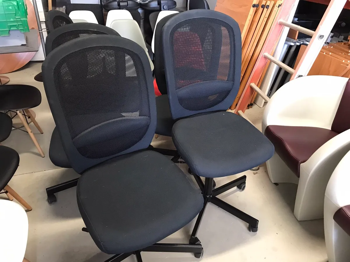 Mesh back office swivel chair - Image 4