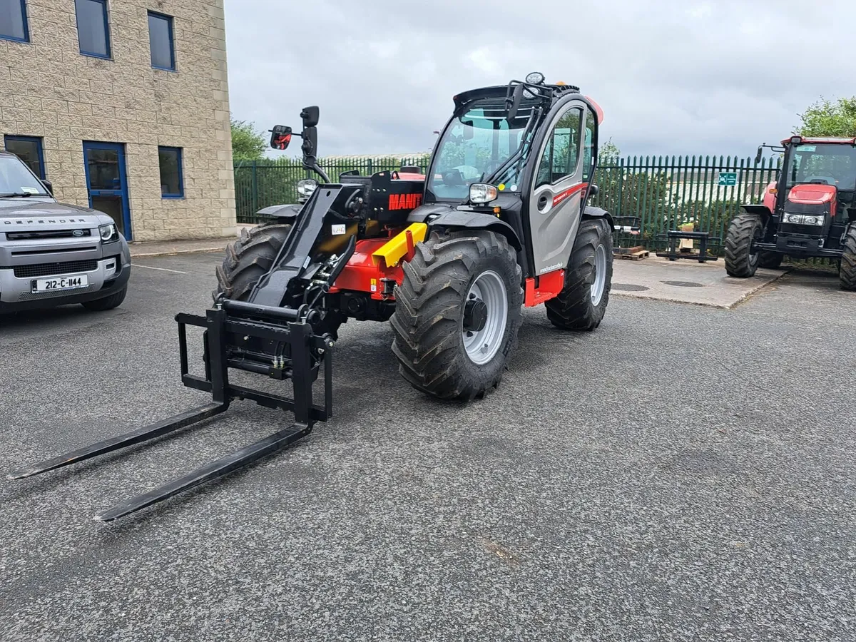 New Manitou MLT 630 telehandler - Image 3