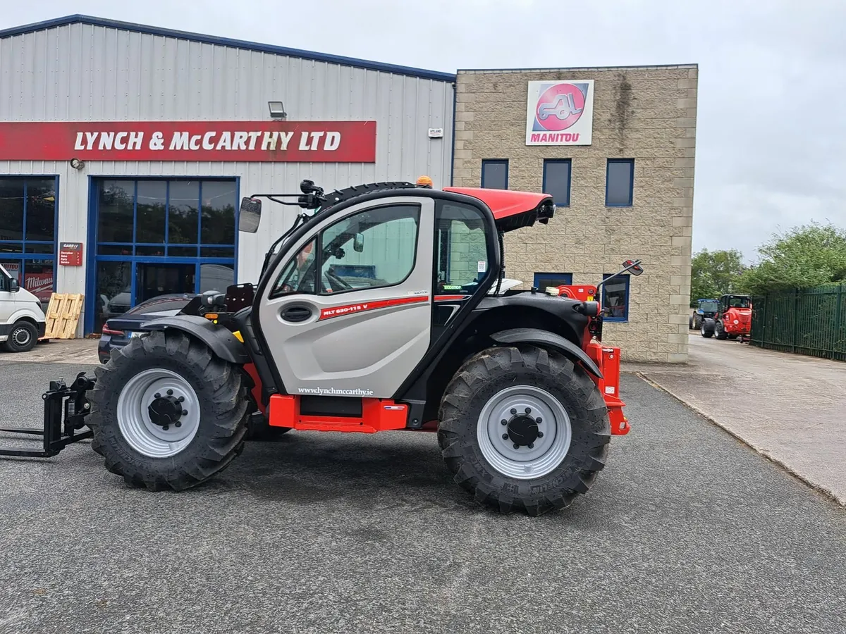 Manitou MLT630 telehandler