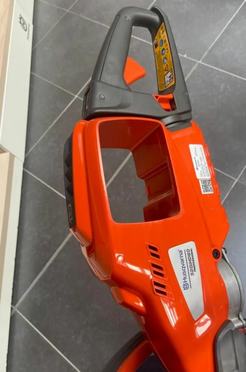 Battery hedge trimmer - Image 3