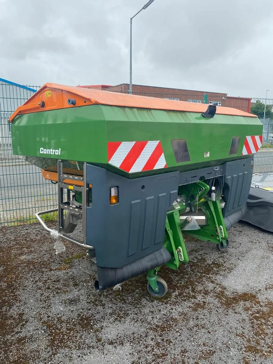 Amazone Fertilizer Spreader - SN 15591 - Tullow - Image 1