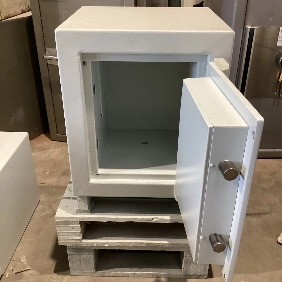 Safes - Image 3