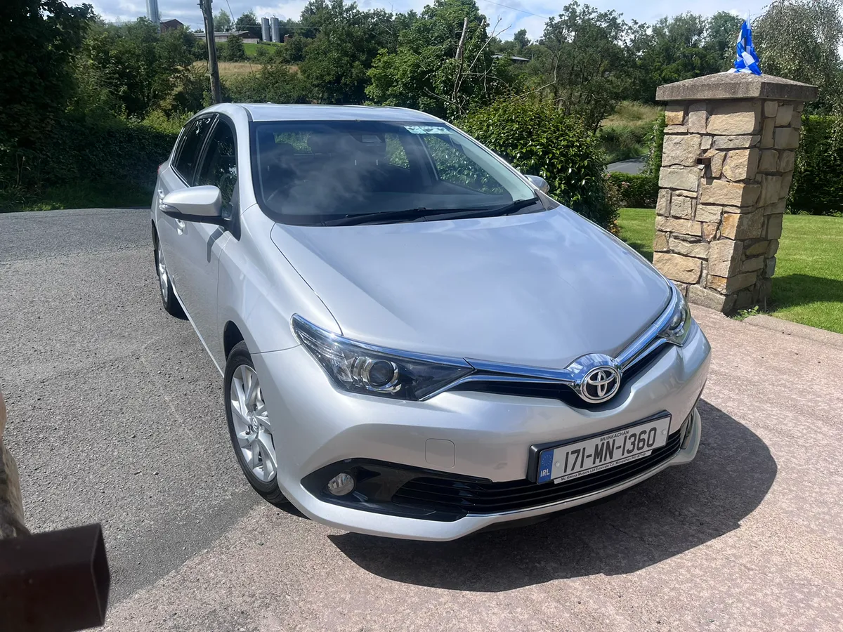 Toyota Auris 1.2T Business Edition TS - Image 1