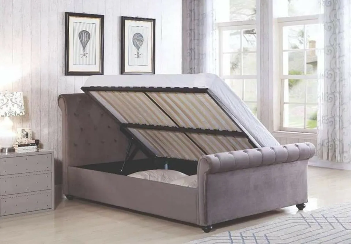 Superking bedframe with storage - Image 1