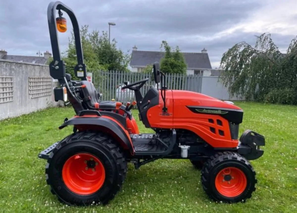 New Avenger Compact tractors - Image 4