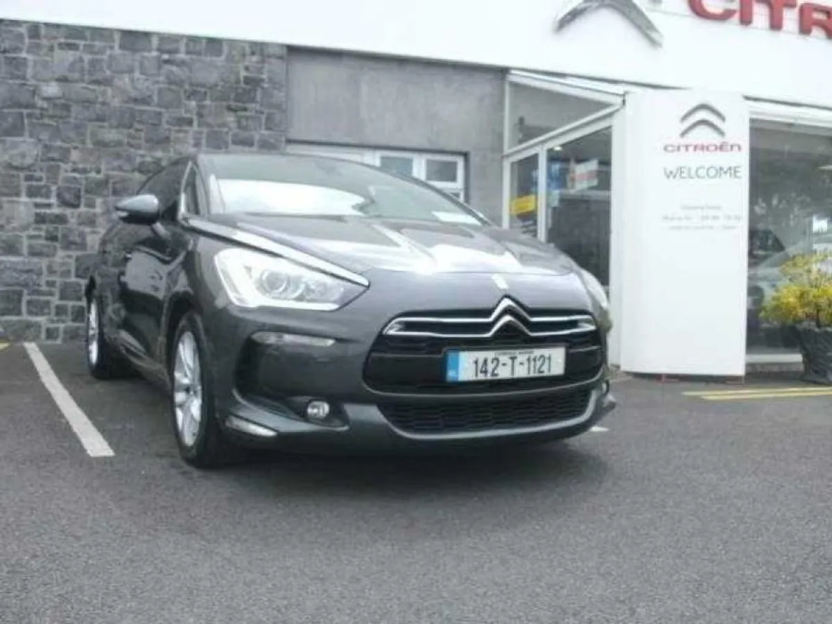 Citroen DS5 1.6 HDI Blue 120 Dstyle 5 5DR - Image 1