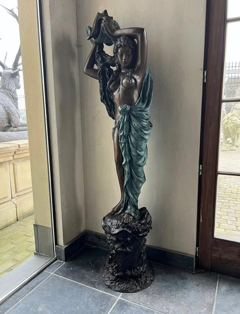 Bronze goddess fountain - Image 2
