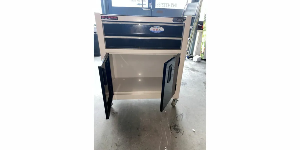 Draper Tool Cabinet - Image 1