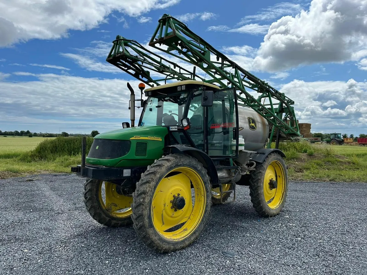 John Deere 4720