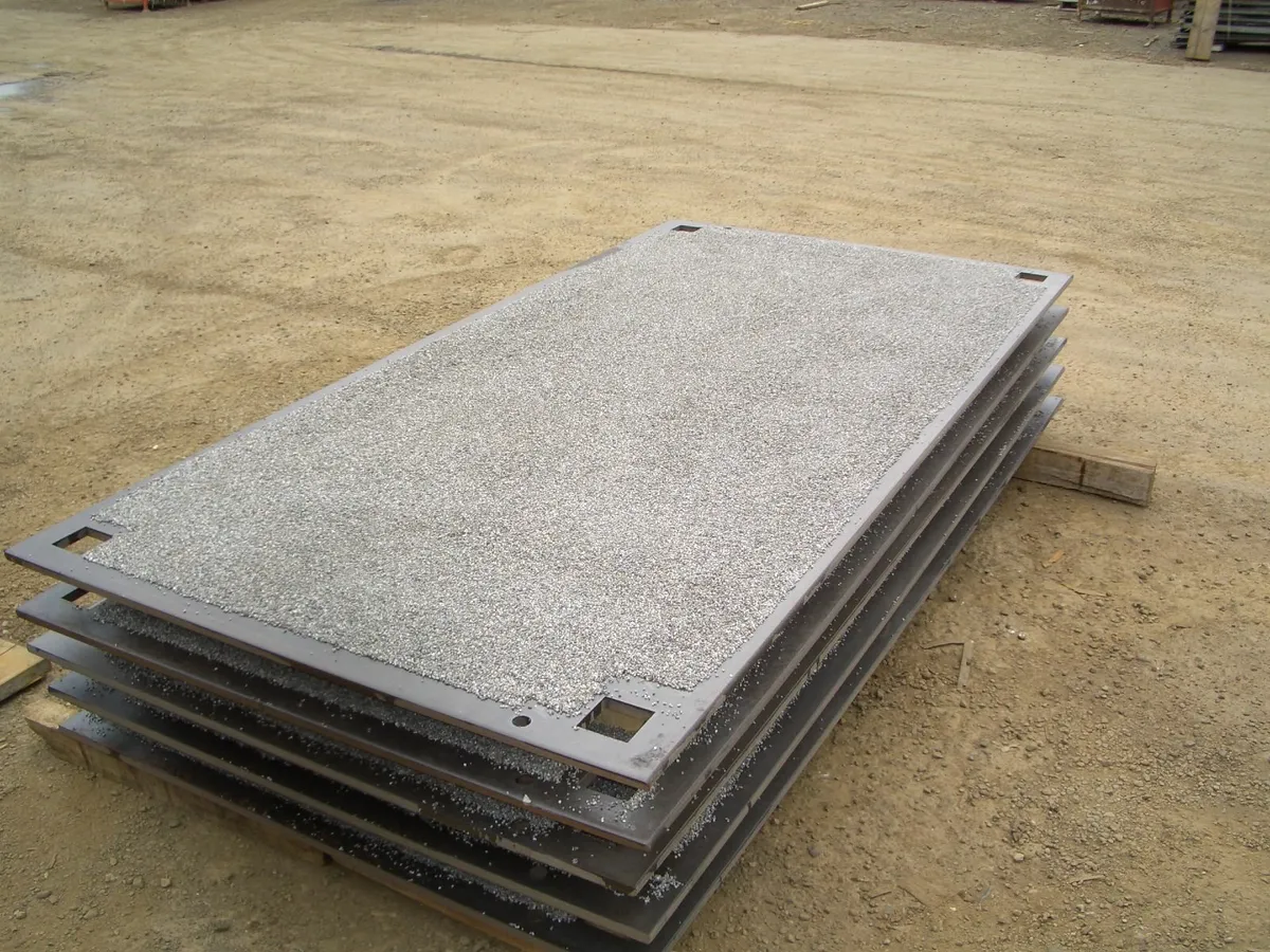 Anti Skid Road Plates - Image 1