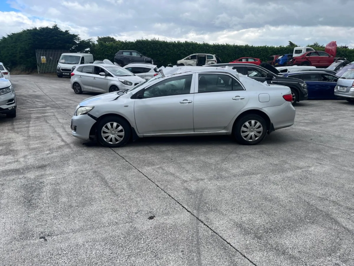 2010 Toyota Corolla saloon 1.4 D4D 5sp - Image 4