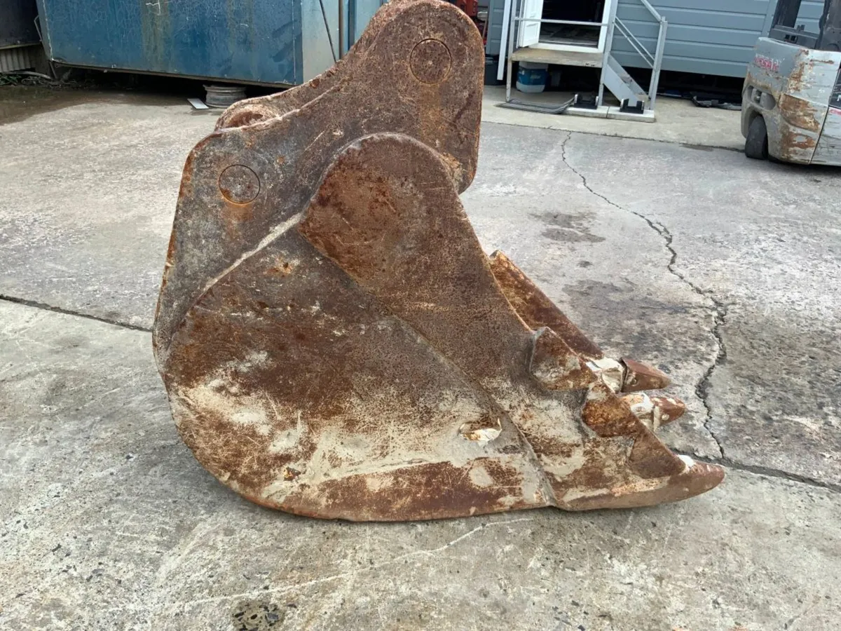 24" DIGGING BUCKET....80mm PINS.....281. - Image 4
