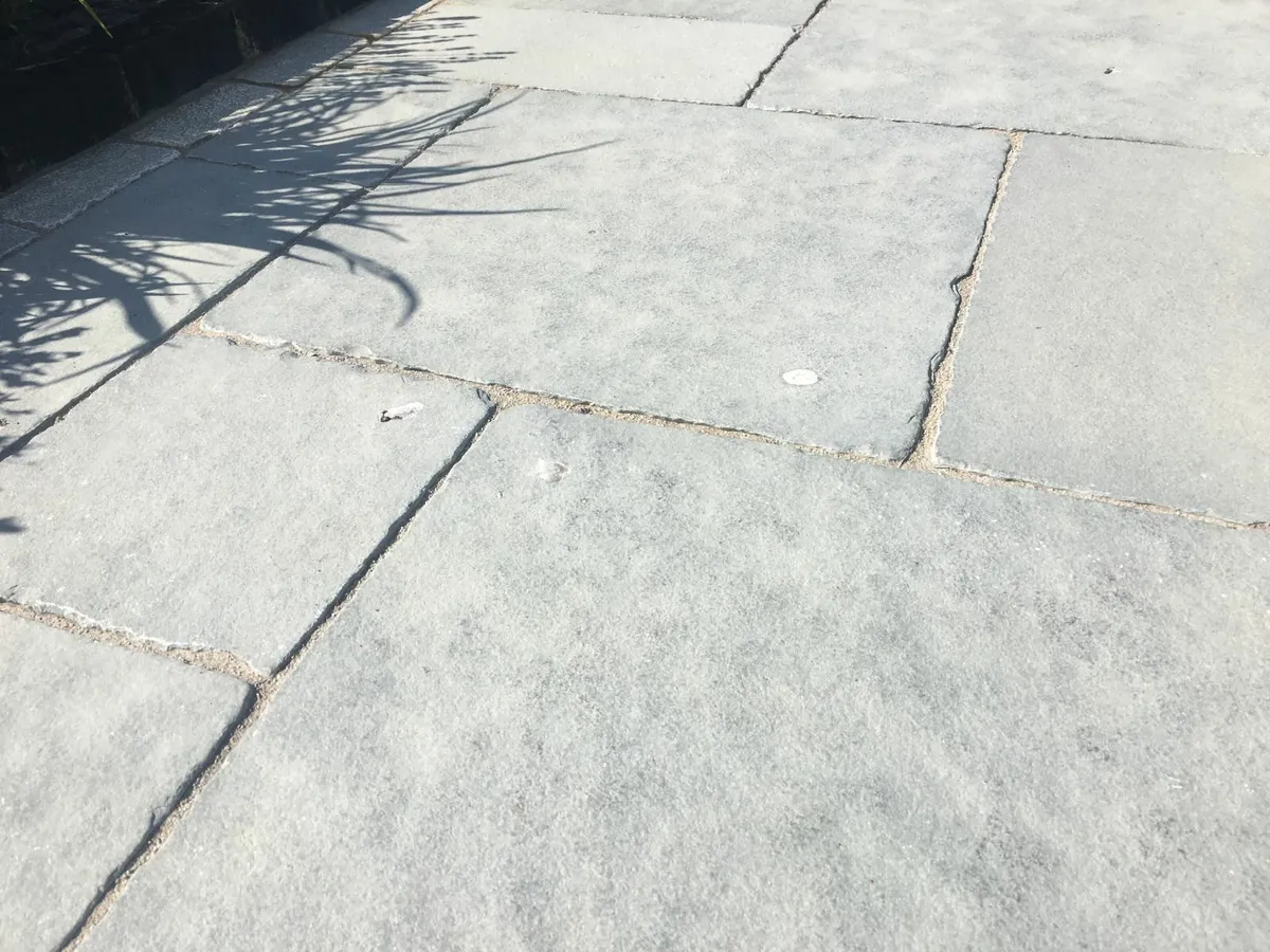 Grey /  Blue limestone paving