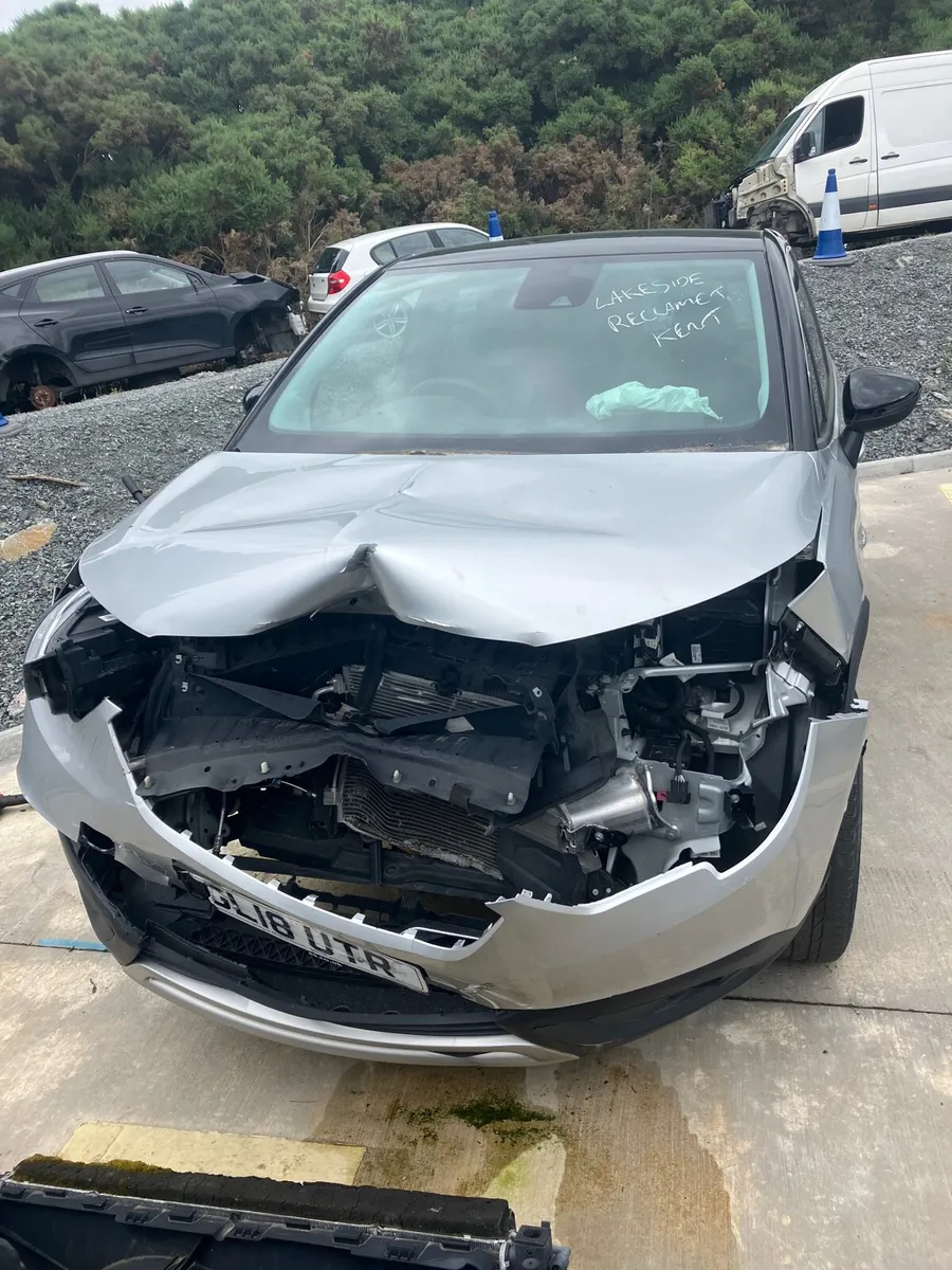 2018 Vauxhall crossland x parts breaking