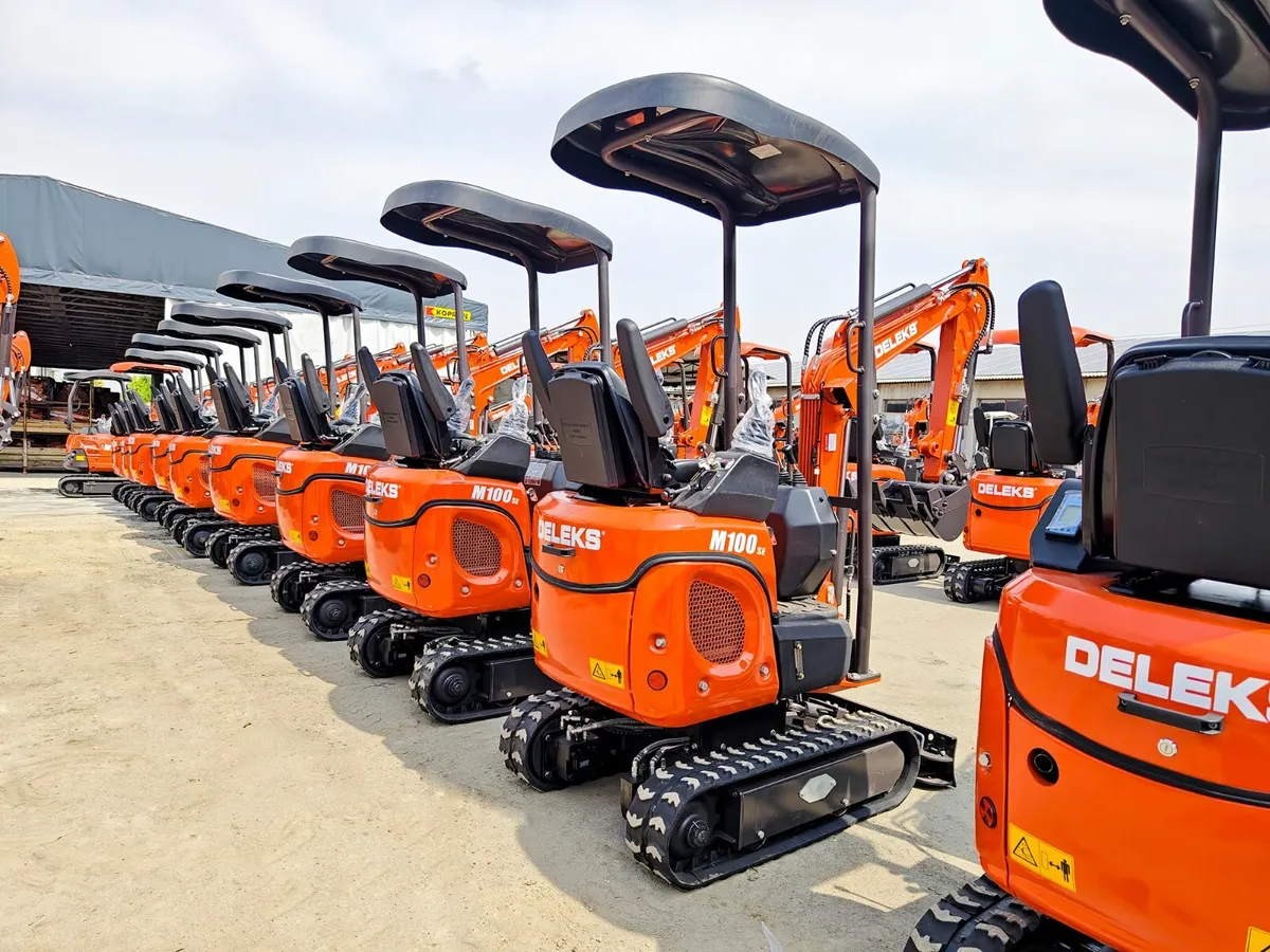 Mini excavator 1.0 ton, Kubota engine, Joysticks