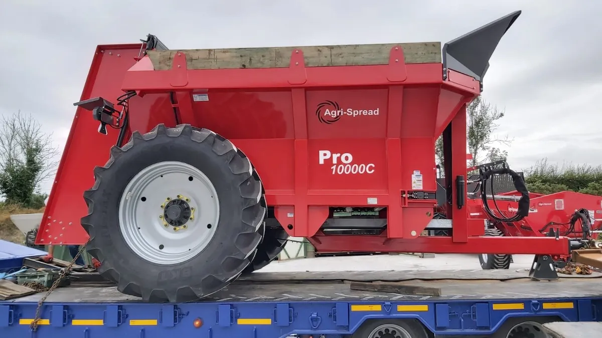 NEW AGRI SPREAD DUNG SPREADERS - Image 2