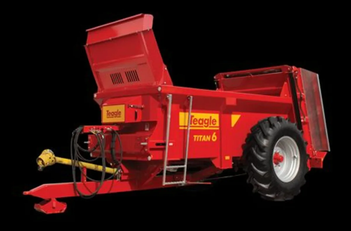 Teagle Titan Range Rear discharge muck Spreaders - Image 2