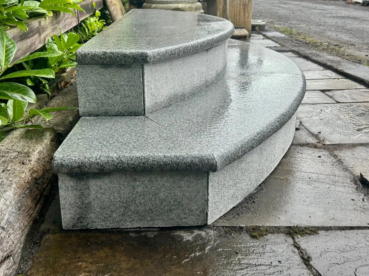 Granite Curved Step - Image 4
