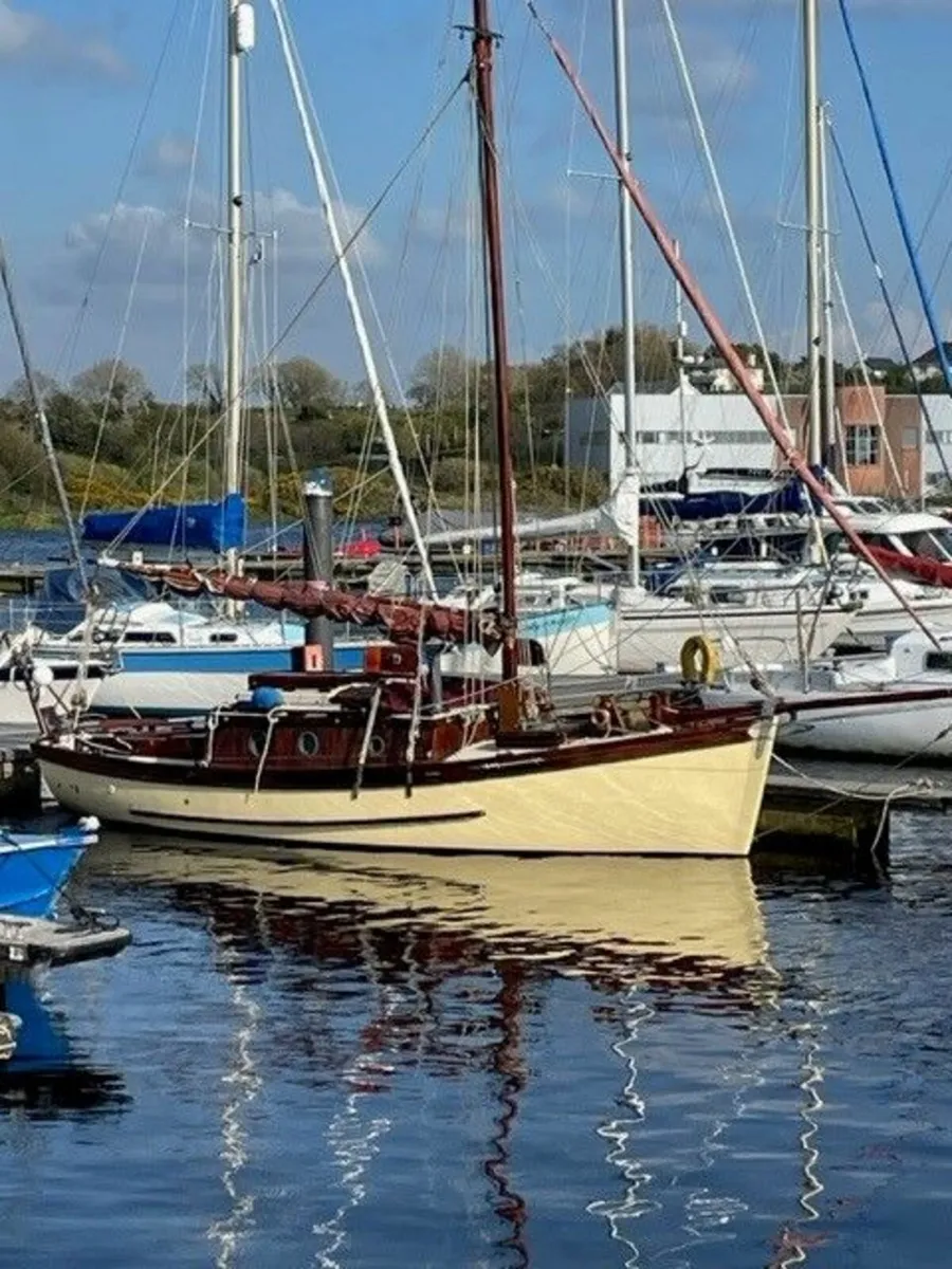 Beautiful 24' Gaff-Rigged Yacht