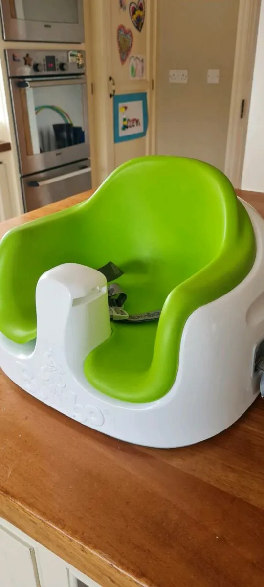 Bumbo seat with tray - Image 2