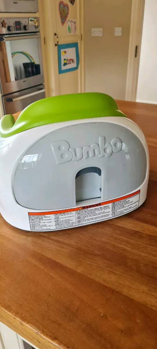 Bumbo seat with tray - Image 3