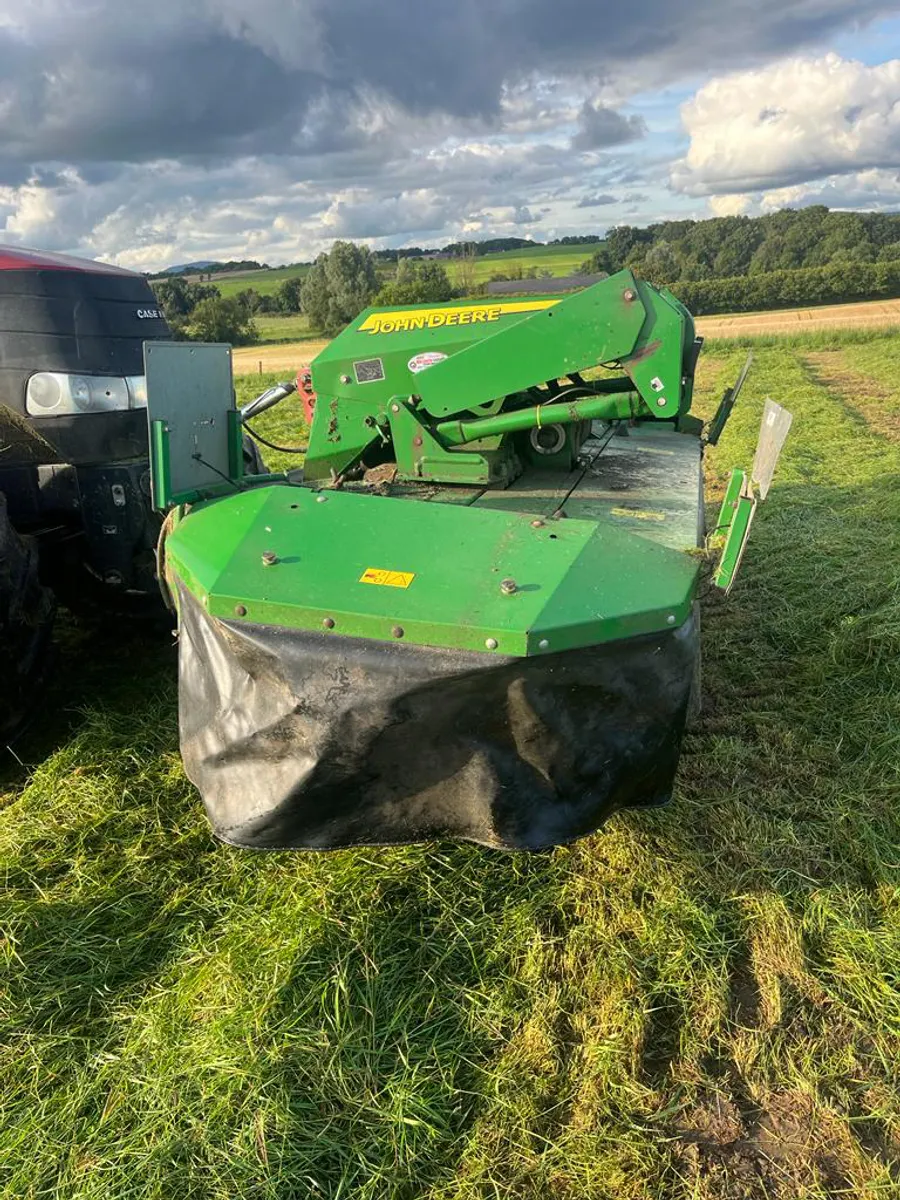 2012 John Deere 131 front  conditioner mower - Image 3