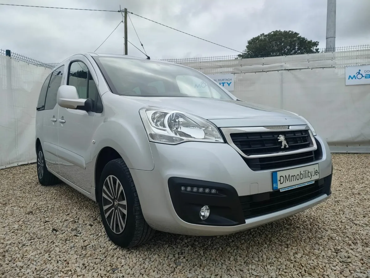 2018 Peugeot Partner Wheelchair Car