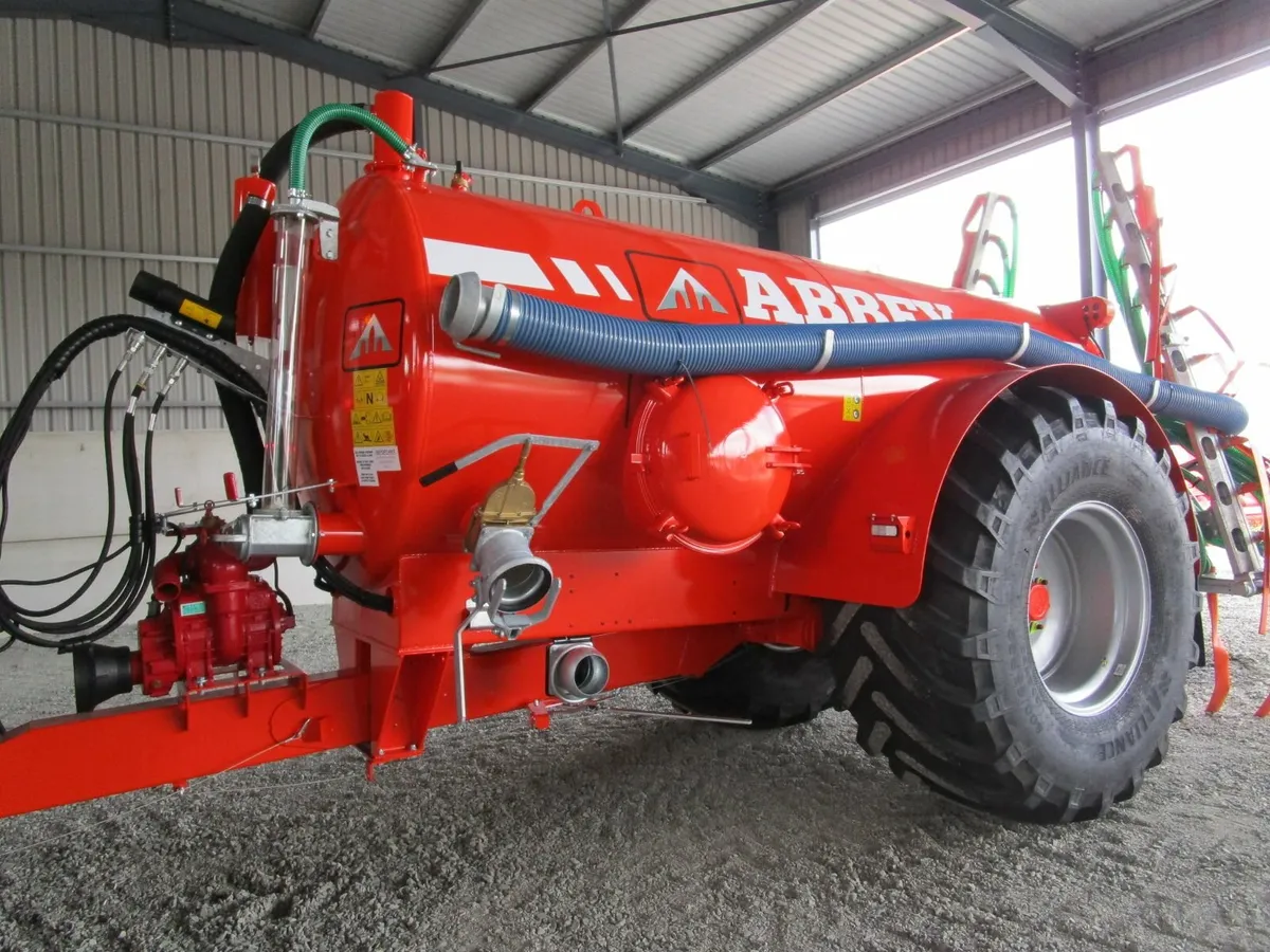 NEW ABBEY 1600 Tanker c/w Dribble Bar - Image 2