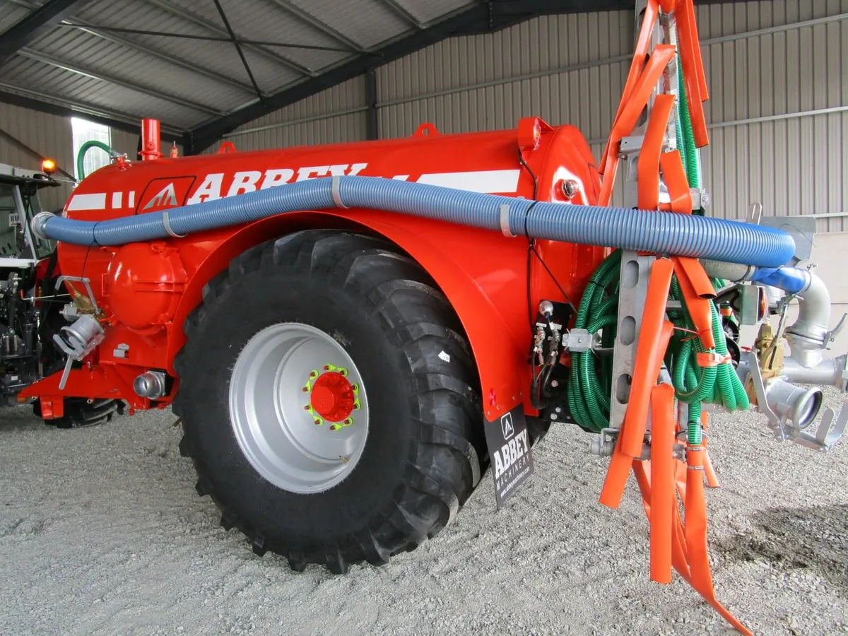 NEW ABBEY 1600 Tanker c/w Dribble Bar - Image 3