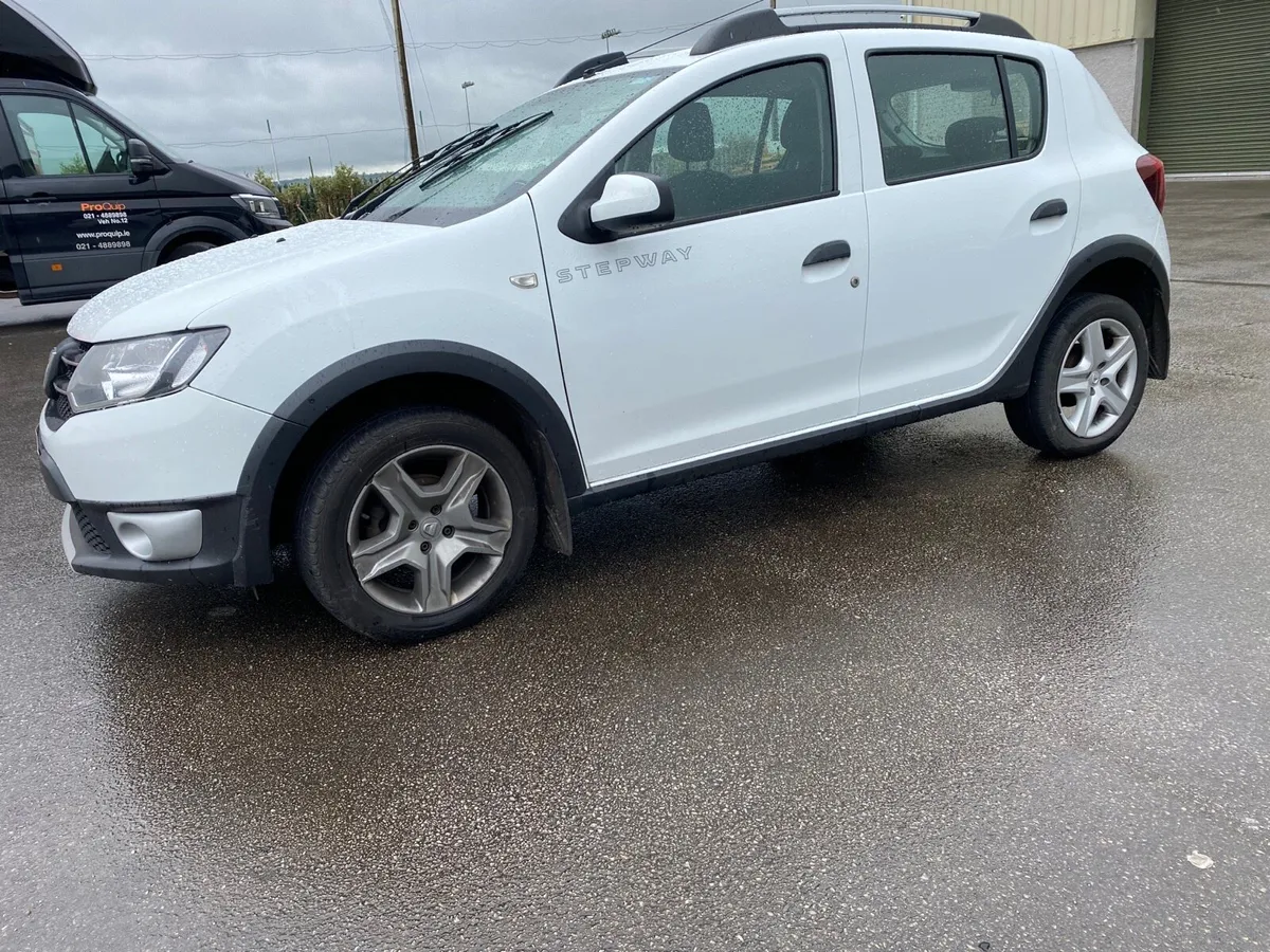 Dacia Sandero stepway 1.5dci for breaking - Image 2