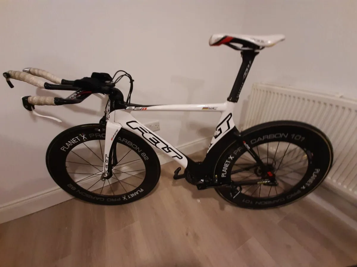 Felt b2 2024 triathlon bike