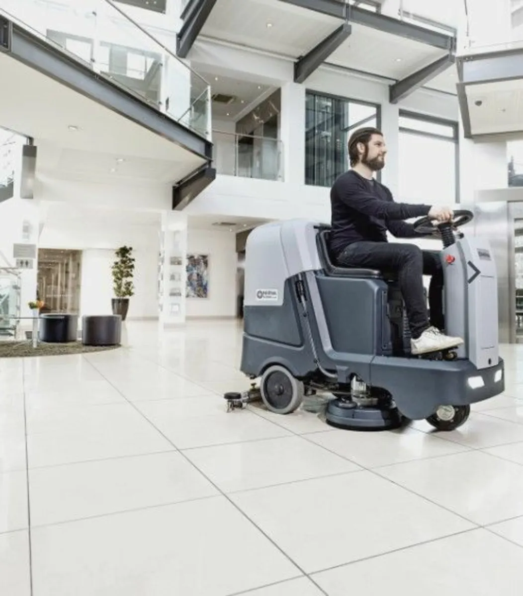 Nilfisk SC3500 scrubber dryer