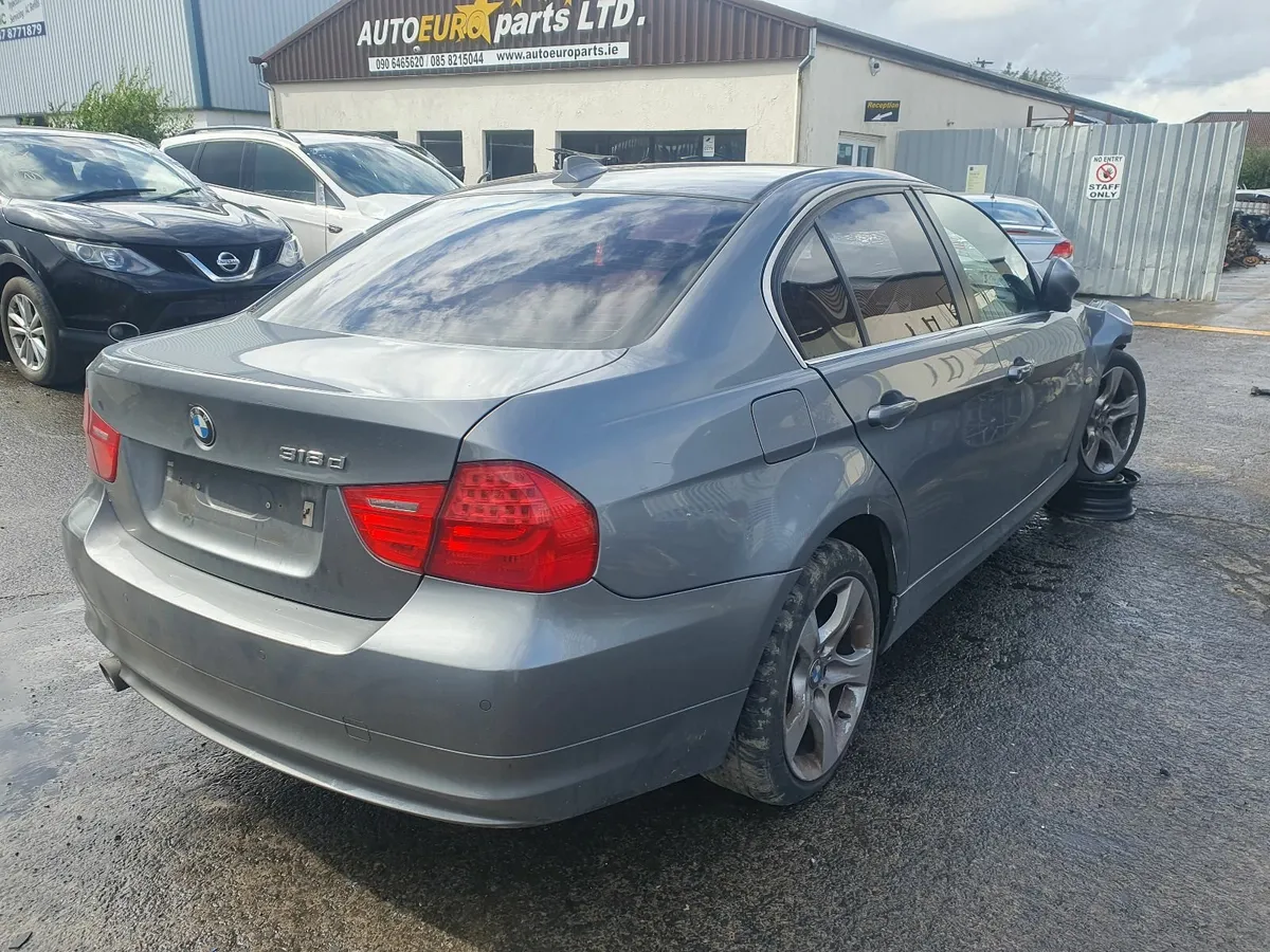 11 BMW 3 SERIES  318 2.0 D FOR BREAKING - Image 4