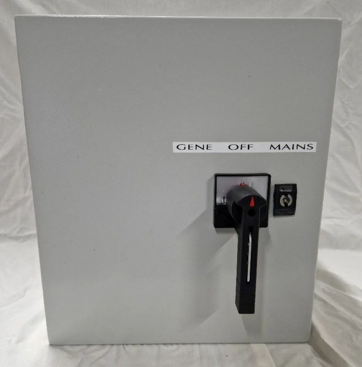 generator changeover switch 160 amp 3 pole - Image 1