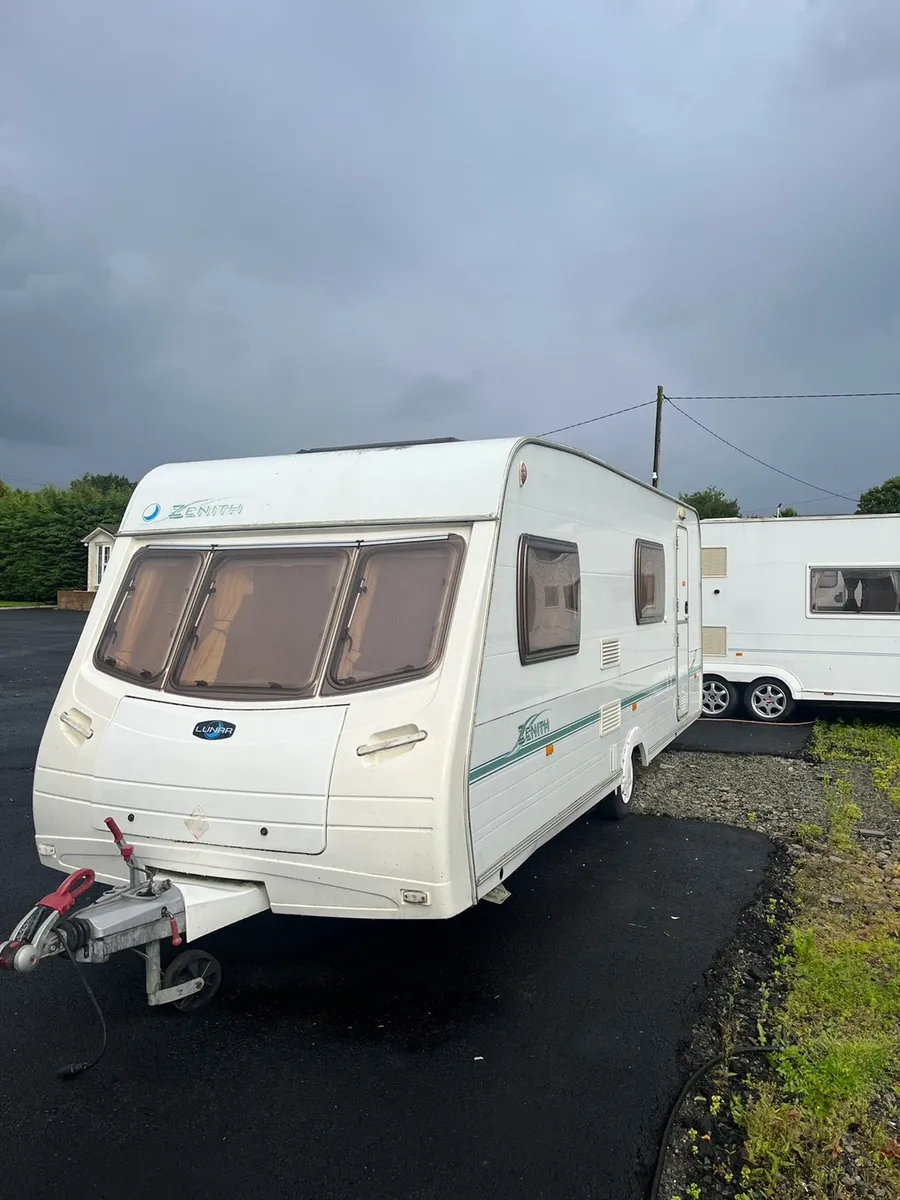 Luner zenith 6 berth with bunk beds and full awnin