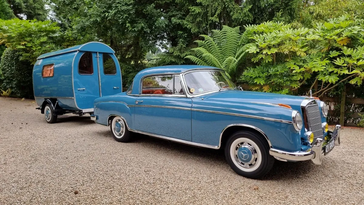 Mercedes 220SE Ponton and Caravan - Magnificent