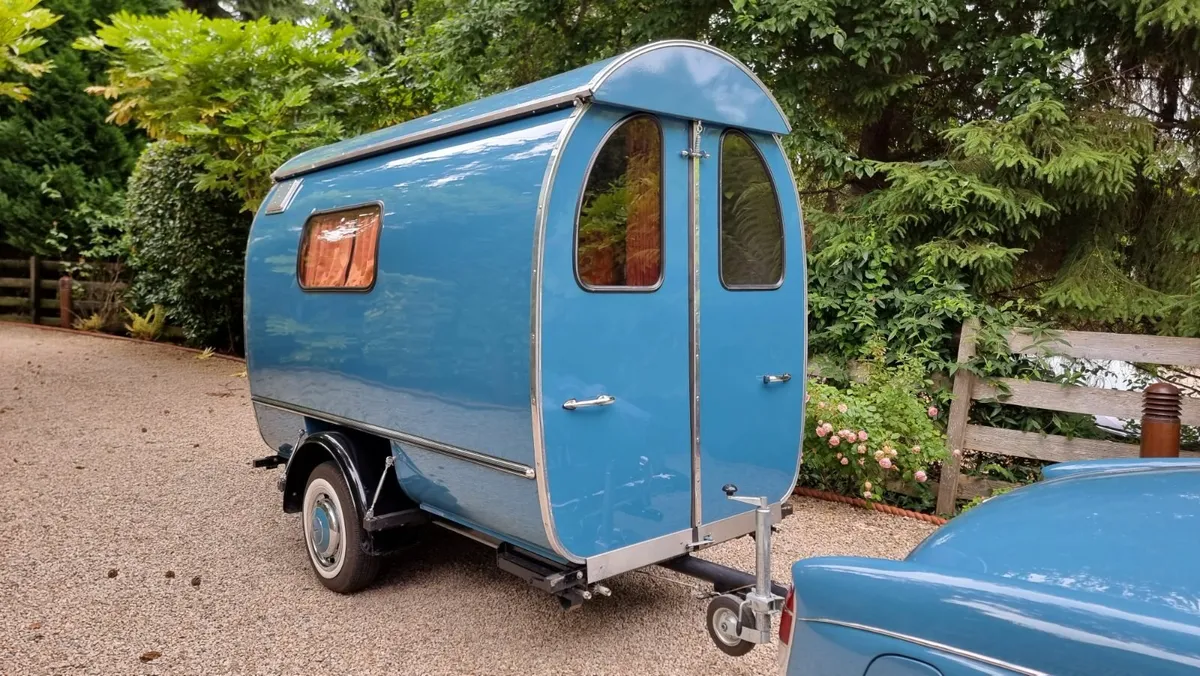 Mercedes 220SE Ponton and Caravan - Magnificent - Image 4