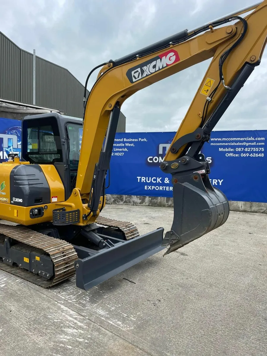 For Sale: XCMG Excavator/Digger - Image 2