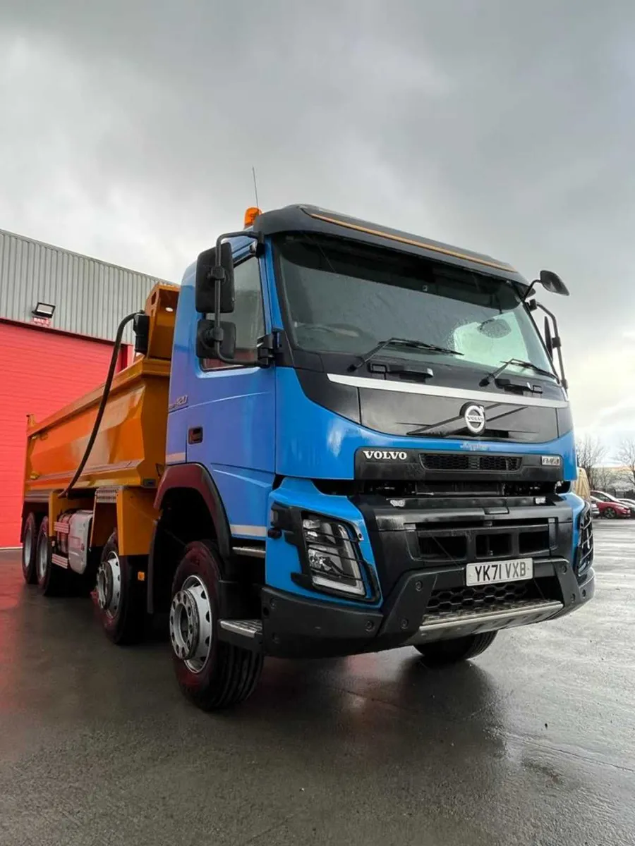 2021 Volvo 13 litre FMX 420hp - Image 1