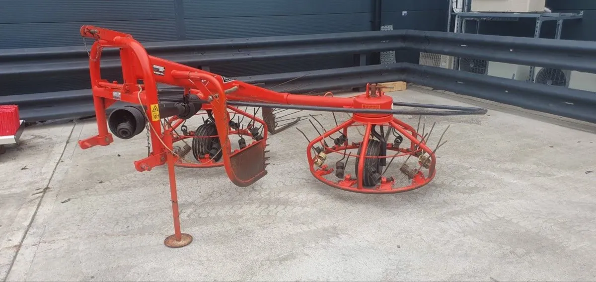 Kuhn 300 Haybob - Image 1