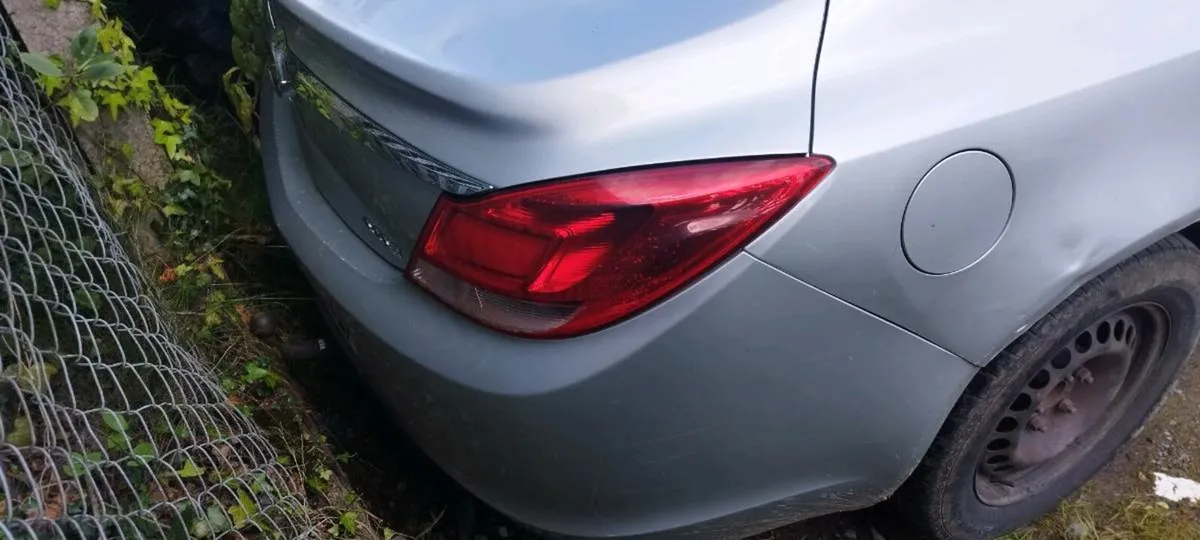 Opel Insignia parts - Image 2