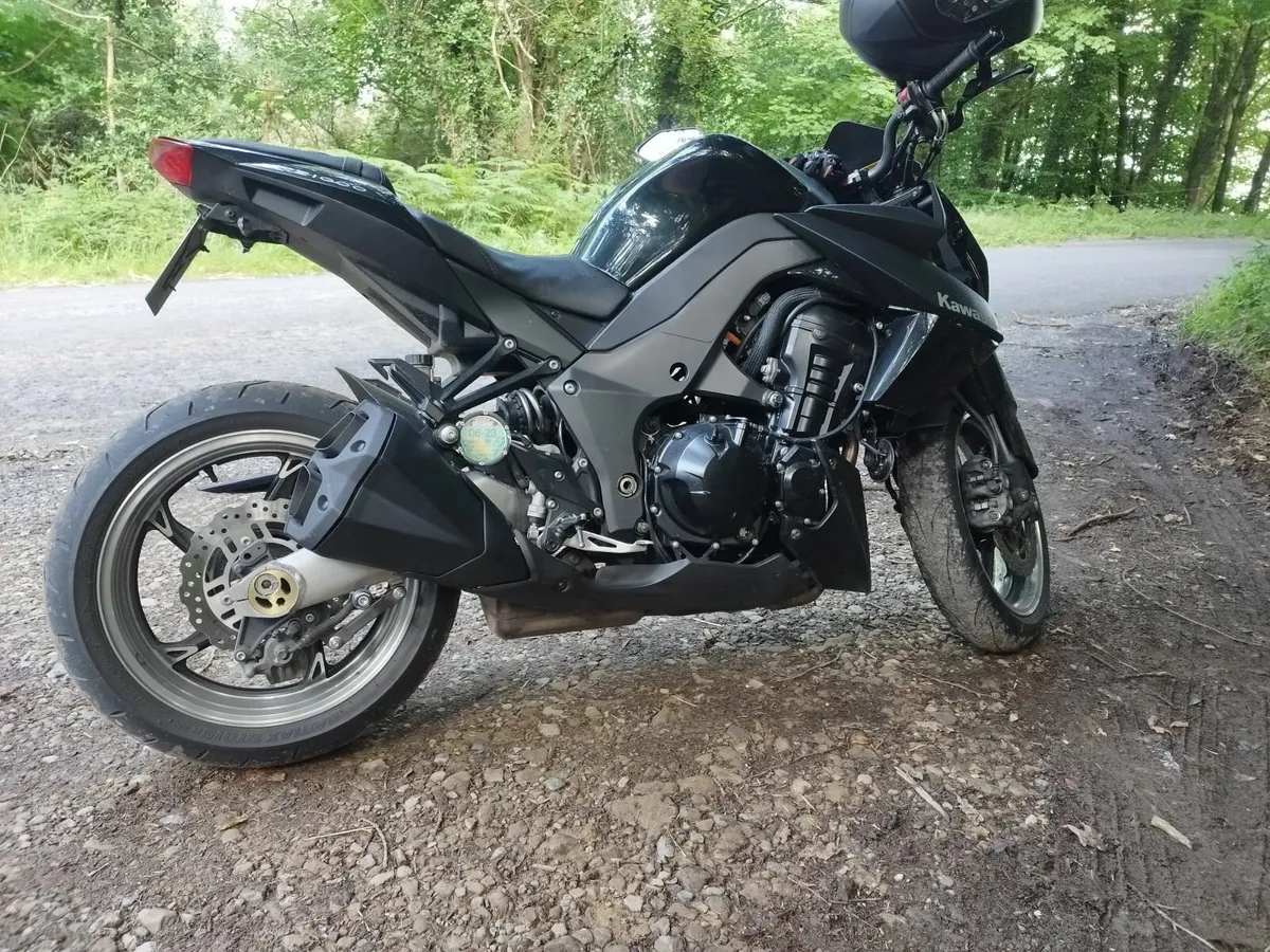 Kawasaki Z1000 Full Black 2010 - Image 3