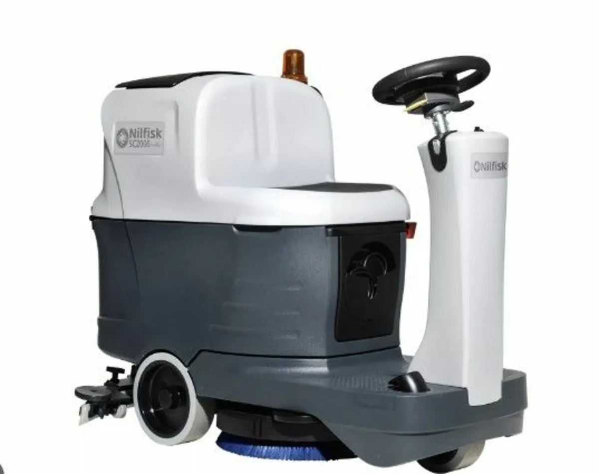 Nilfisk SC2000  micro scrubber dryer floor cleaner - Image 3