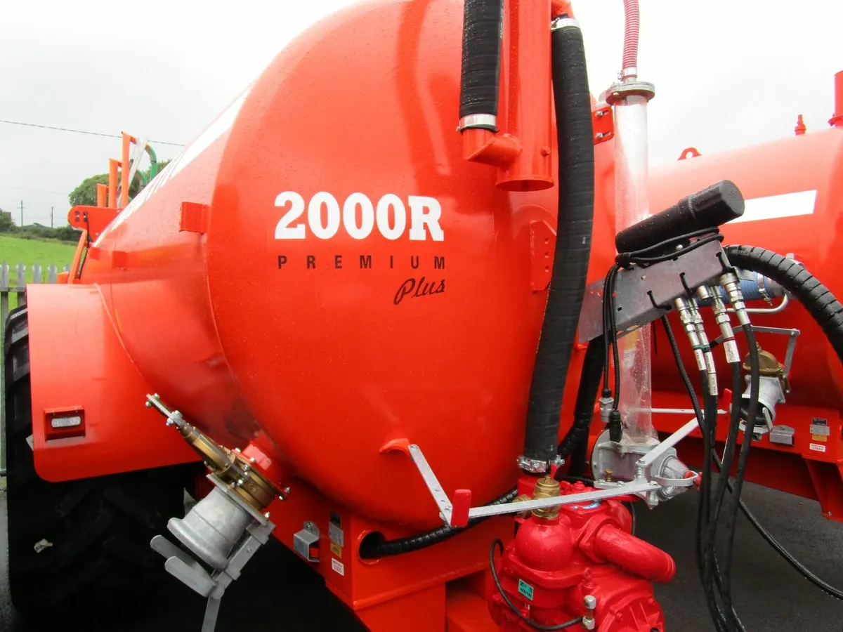 New ABBEY 2000R Tanker c/w 7.7mtr Dribble Bar - Image 2