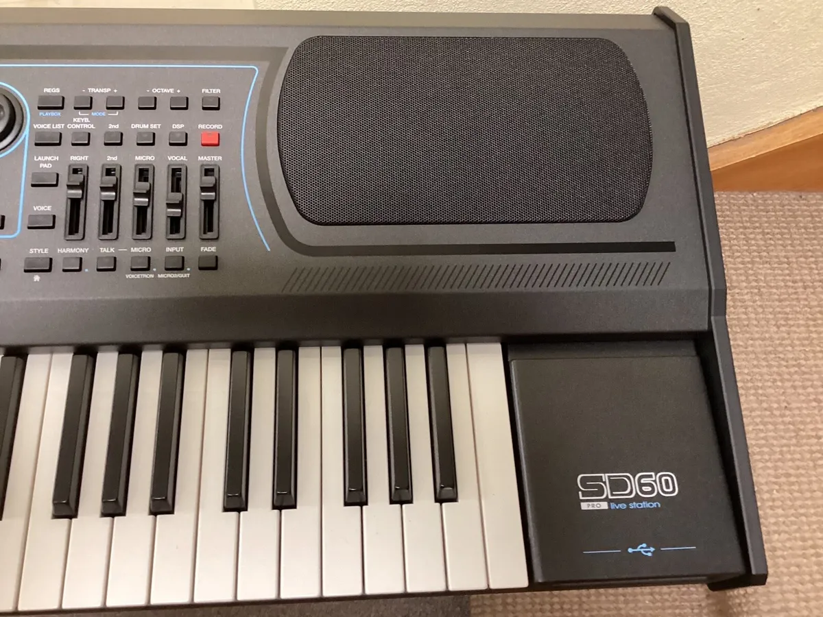 Ketron SD60 keyboard - Image 3